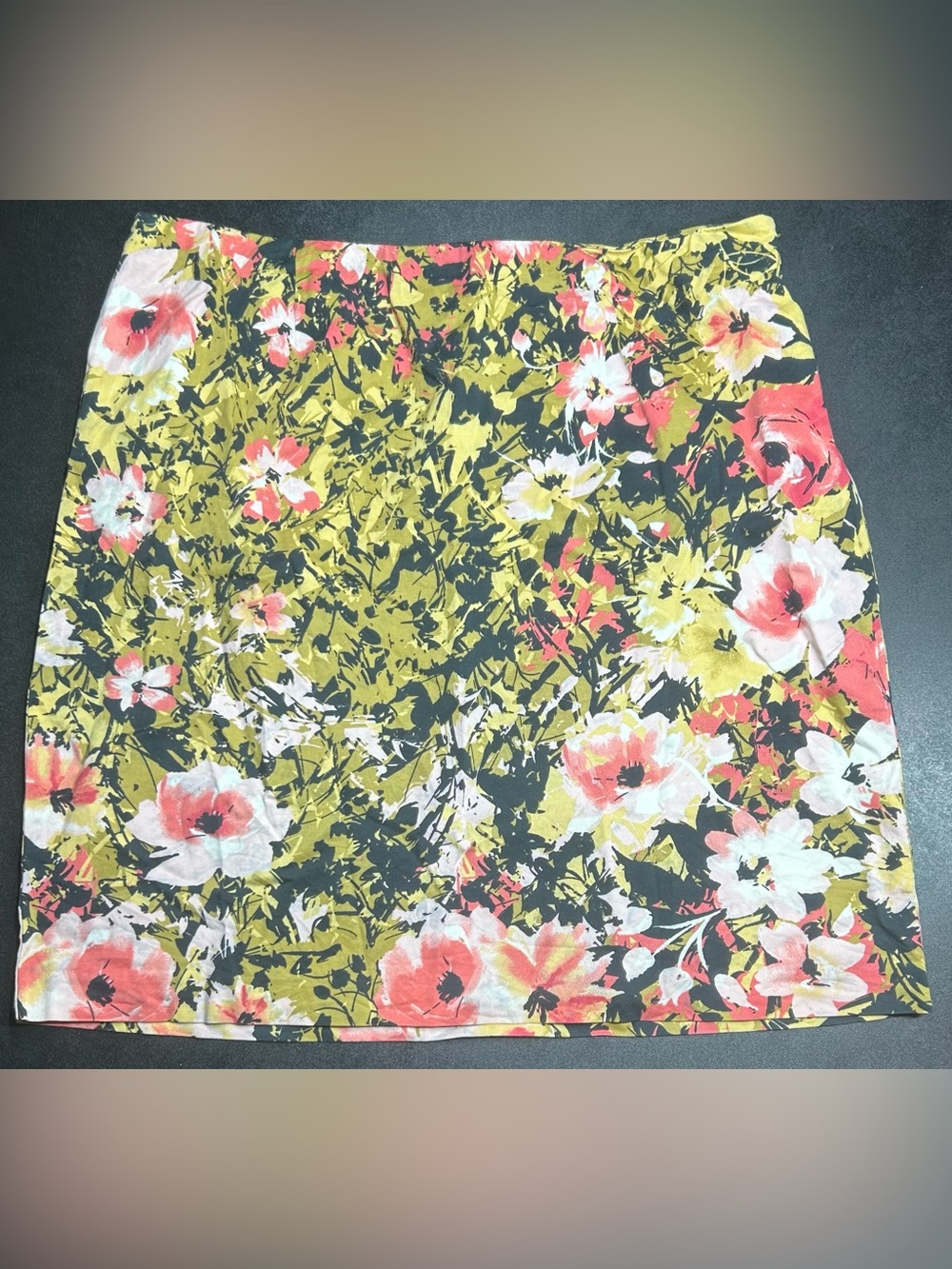 J. Jill Women’s Size 14 Side Zip Stretch Black Floral Unlined Pencil Skirt